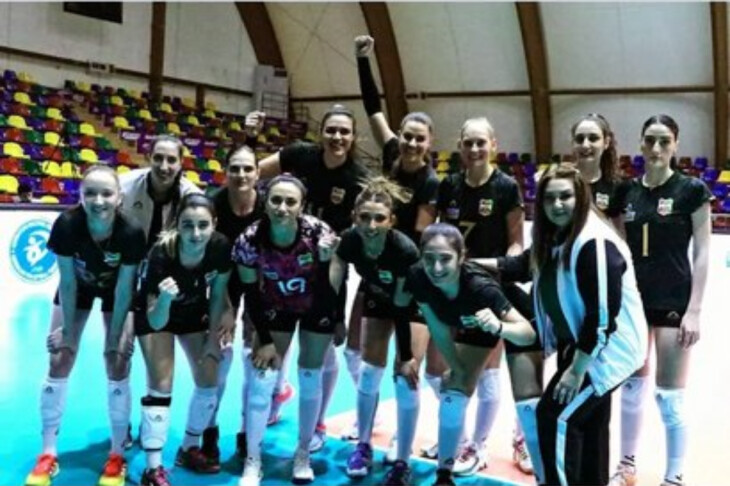 <p>Voleybol: 