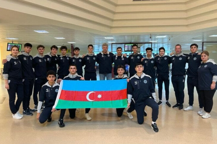 <p>VOLEYBOL: Oğlanlardan ibarət U-18 voleybol yığmamız EEVZA-da Estoniyaya da uduzub </p>