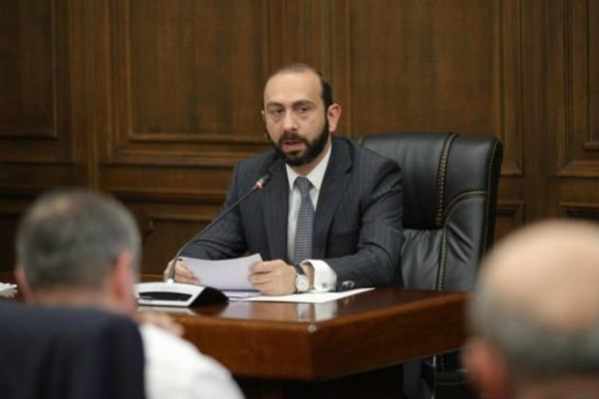 <p>Mirzoyan sülh sazişindən danışdı</p>