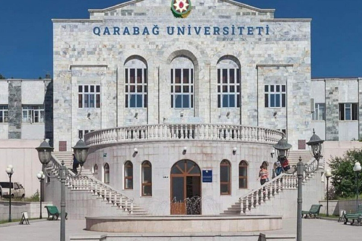 <p>Qarabağ Universitetinin Nizamnaməsi təsdiq edildi</p>