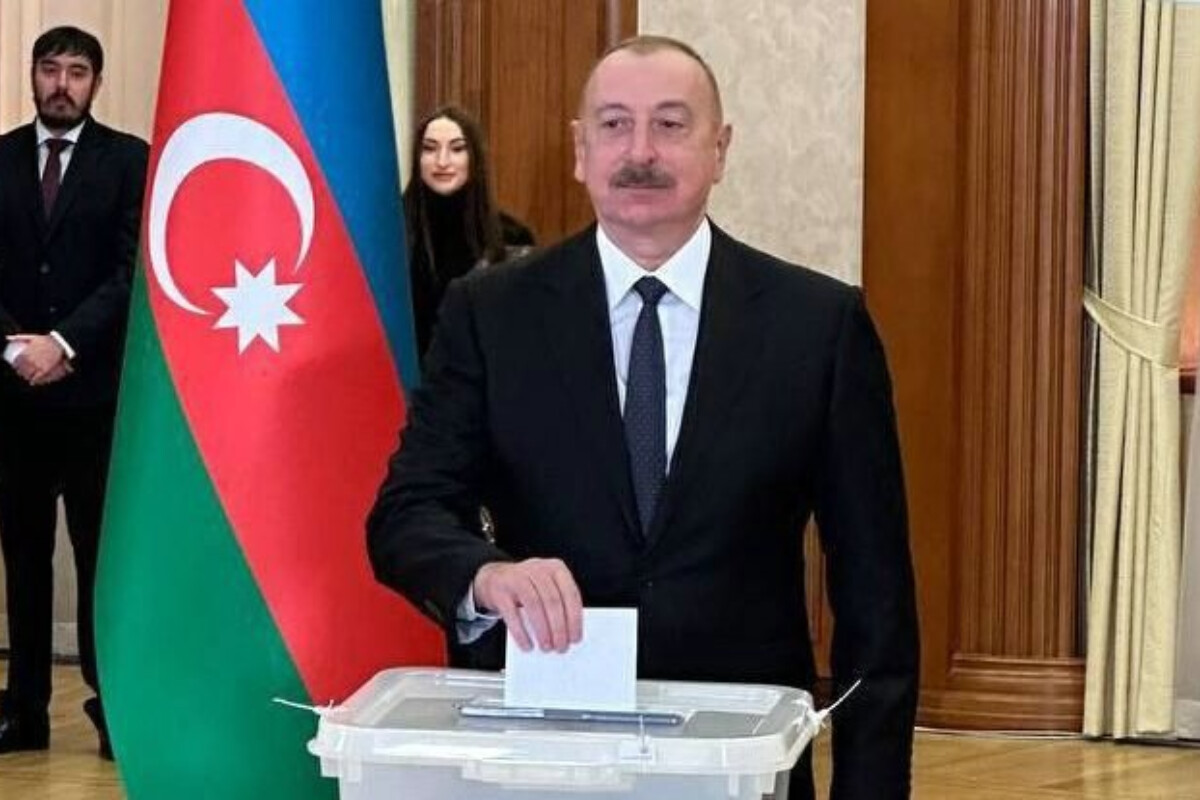 <p>İlham Əliyev 92,1% səslə liderlik edir</p>