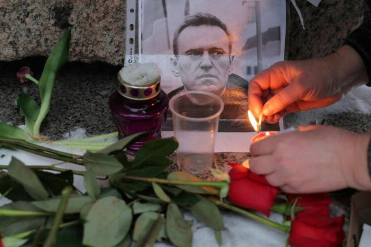 <p>Rusiyada və dünyada Navalnının xatirəsinə kortəbii aksiyalar keçirilir</p>