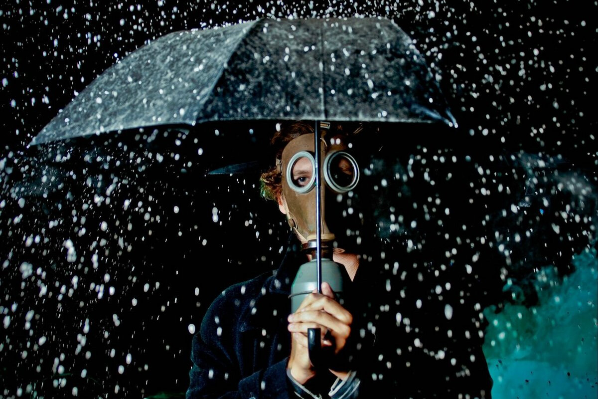 <p>Atmosferdə turşu yağışı</p>
