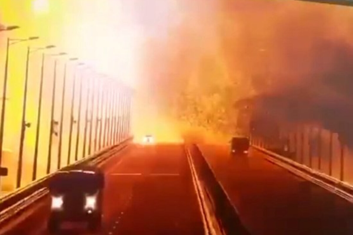 <p>Dəmir yolu körpüsündə PARTLAYIŞ</p>