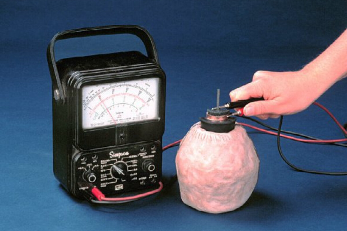 <p>İlk elektrik batareyası və ya sadəcə qəribə bir artefakt</p>