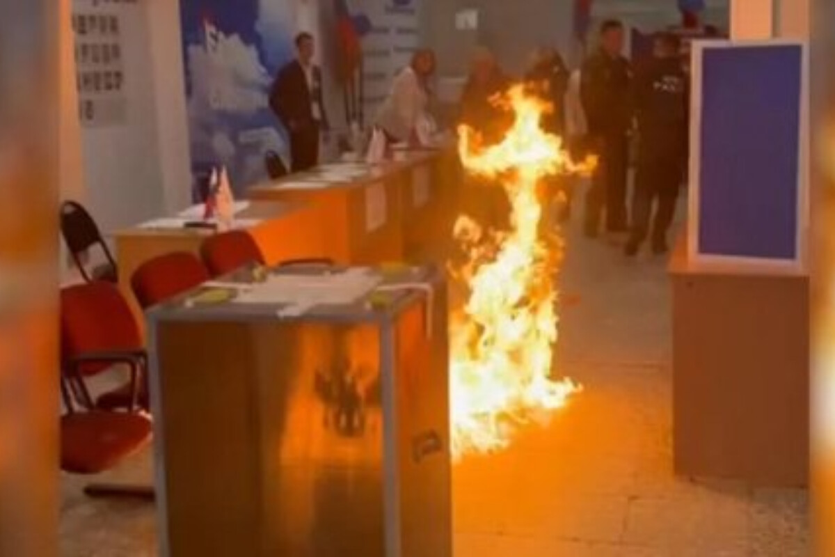 <p>Yaşlı qadın seçki qutusunu yandırdı</p>