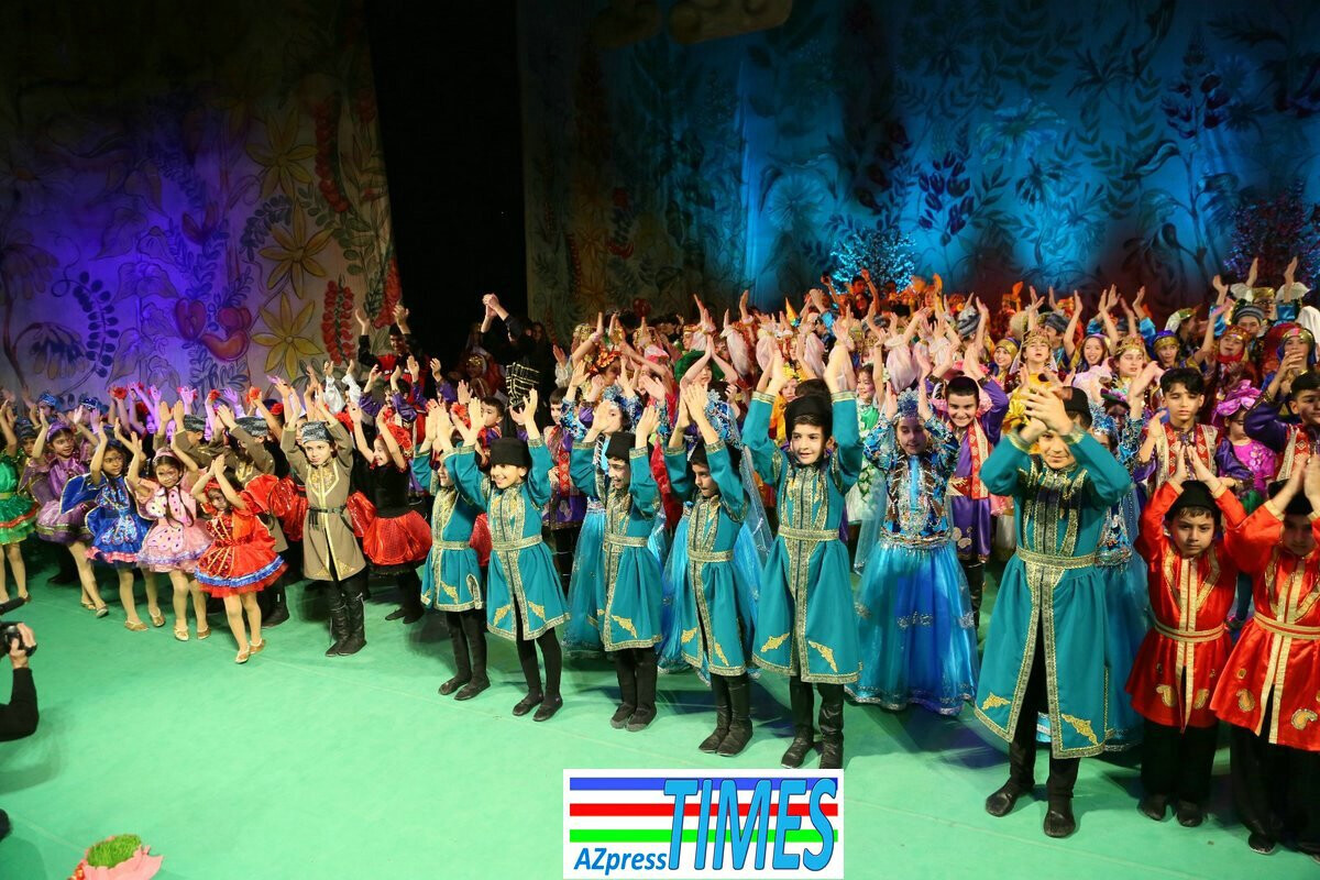 <p>“Bahar-yaşıl təbiətli dünya” adlı musiqili tamaşa</p>