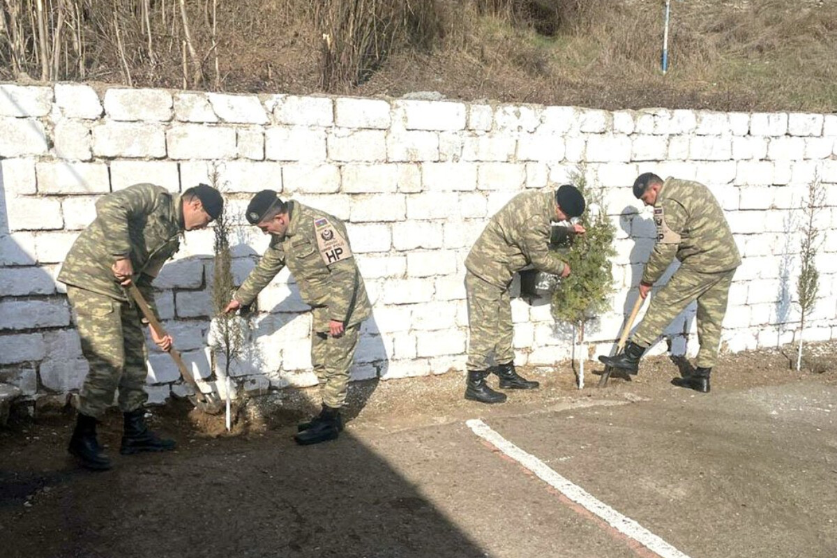 <p>Azərbaycan Ordusunda növbəti ağacəkmə aksiyaları keçirilib</p>