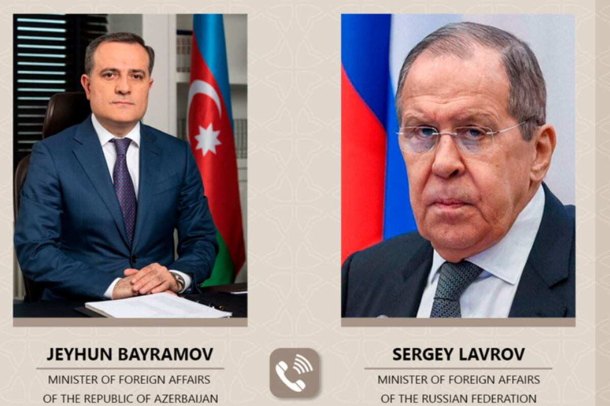 <p>Ceyhun Bayramov Lavrovla danışdı</p>