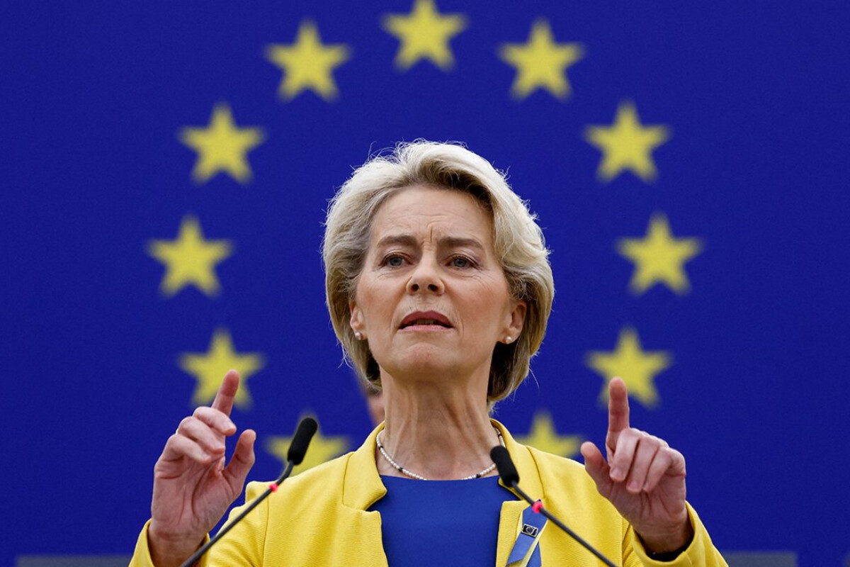 <p>Avropa Komissiyasının rəhbəri korrupsiyada ittiham olunur</p>