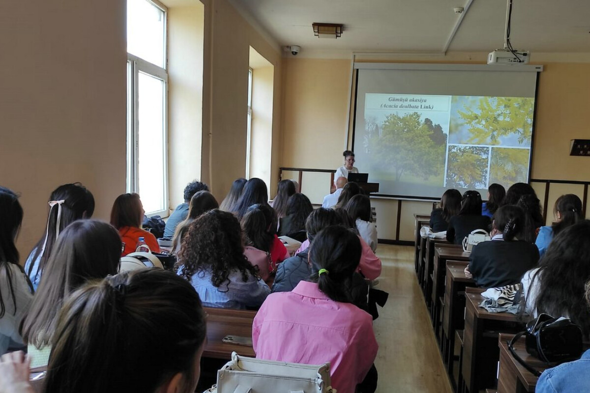 <p>BDU-da elmi seminar: ”Azərbaycan ərazisində ekoloji streslərə davamlı bitki növlərinin artırılması”</p>