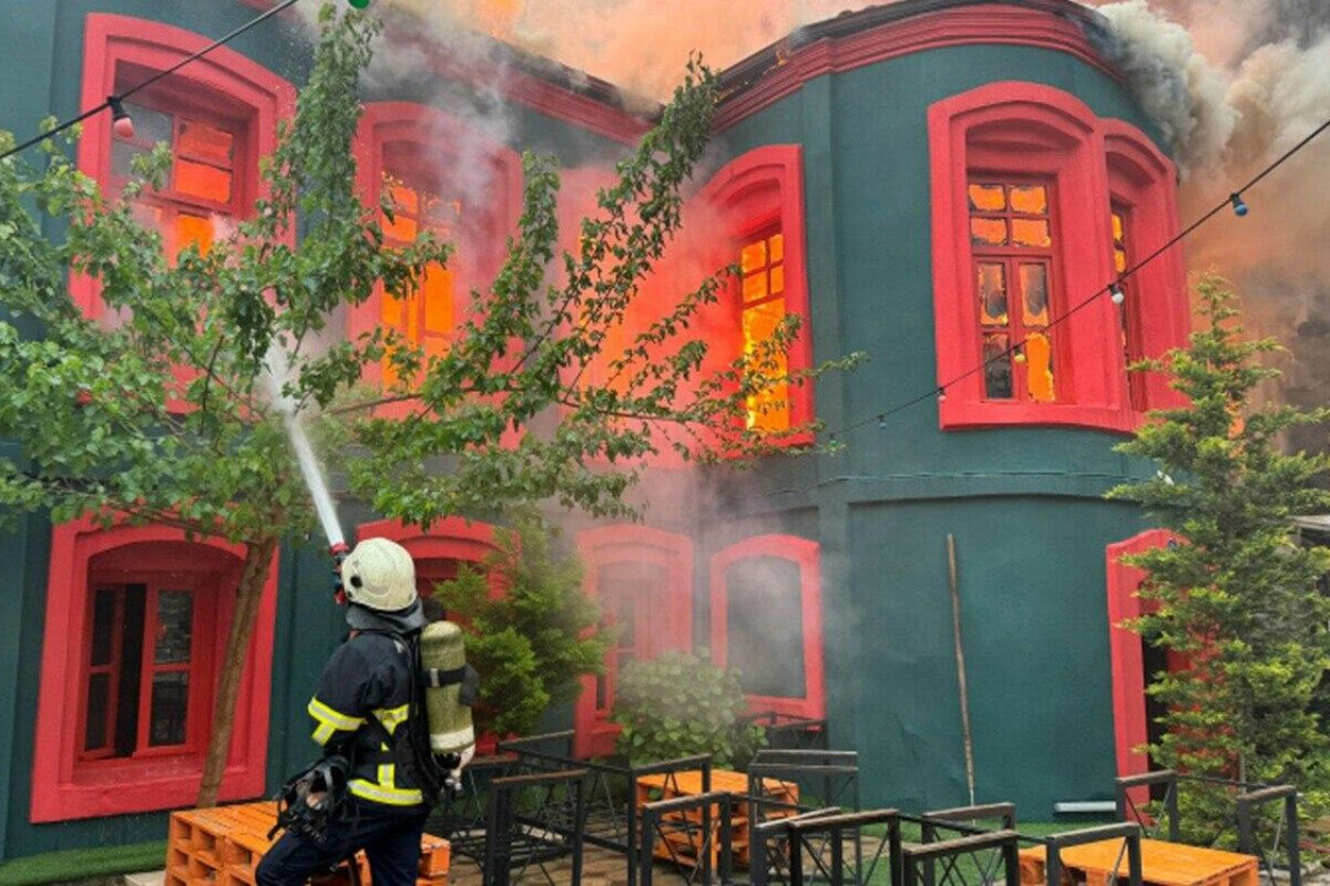 <p>Türkiyədə tarixi binada YANĞIN</p>