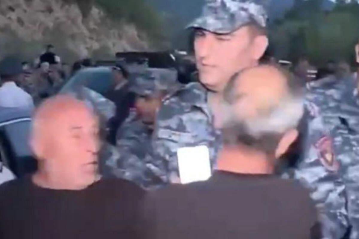 <p>Ermənistanda daha bir qrup etirazçılar saxlanıldı </p>