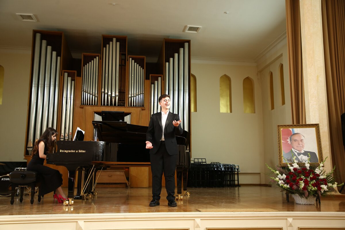 <p>BMA-nın “Fortepiano, orqan və klavesin” kafedrasının konserti keçirildi</p>