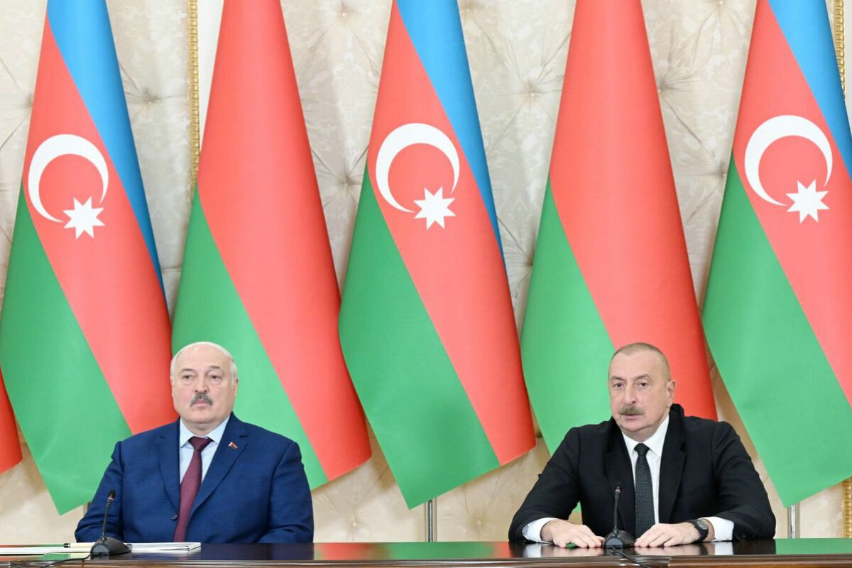 <p>Ильхам Алиев и Президент Александр Лукашенко выступили с заявлениями для прессы</p> 