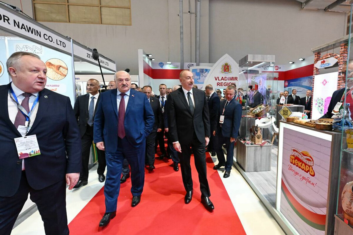 <p>Президенты Азербайджана и Беларуси ознакомились с выставками Caspian Agro и InterFood Azerbaijan</p> 