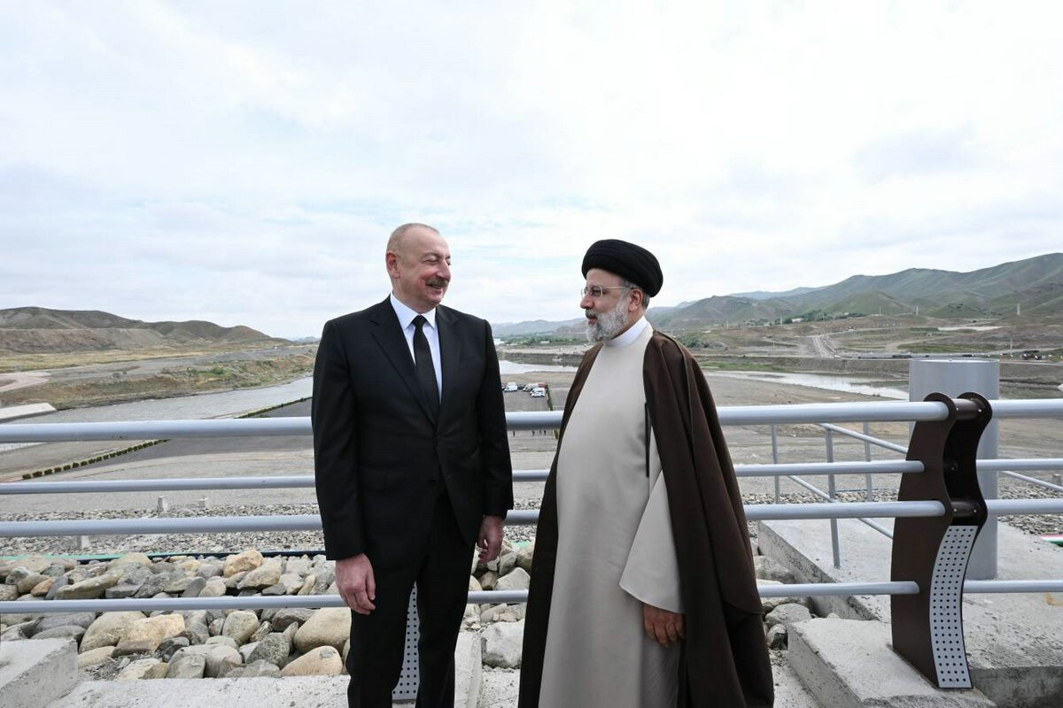<p>ÖTƏN GÜNÜN XRONİKASI: İlham Əliyev və Seyid İbrahim Rəisi Azərbaycan-İran dövlət sərhədində görüşüblər</p>