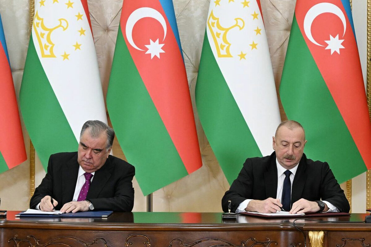 <p>Azərbaycan-Tacikistan sənədləri imzalanıb</p>