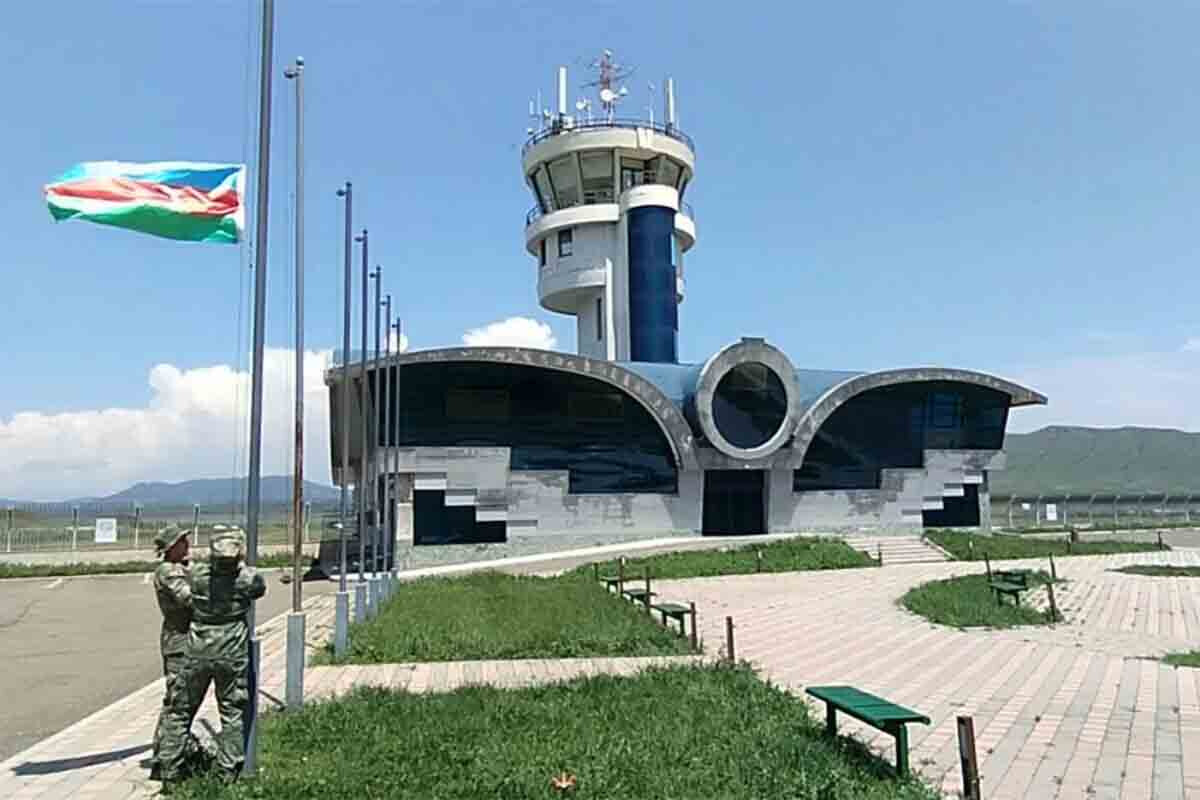<p>Xocalı aeroportunda Azərbaycan bayrağı qaldırıldı</p>