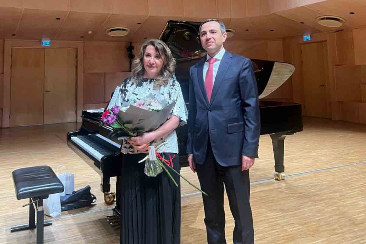 <p>Professor Yeganə Axundova Estoniyada konsert proqramı ilə çıxış edib</p>