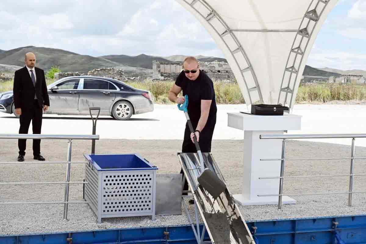 <p>Cəbrayıl rayonunun Maşanlı kəndinin təməlini qoyuldu</p>