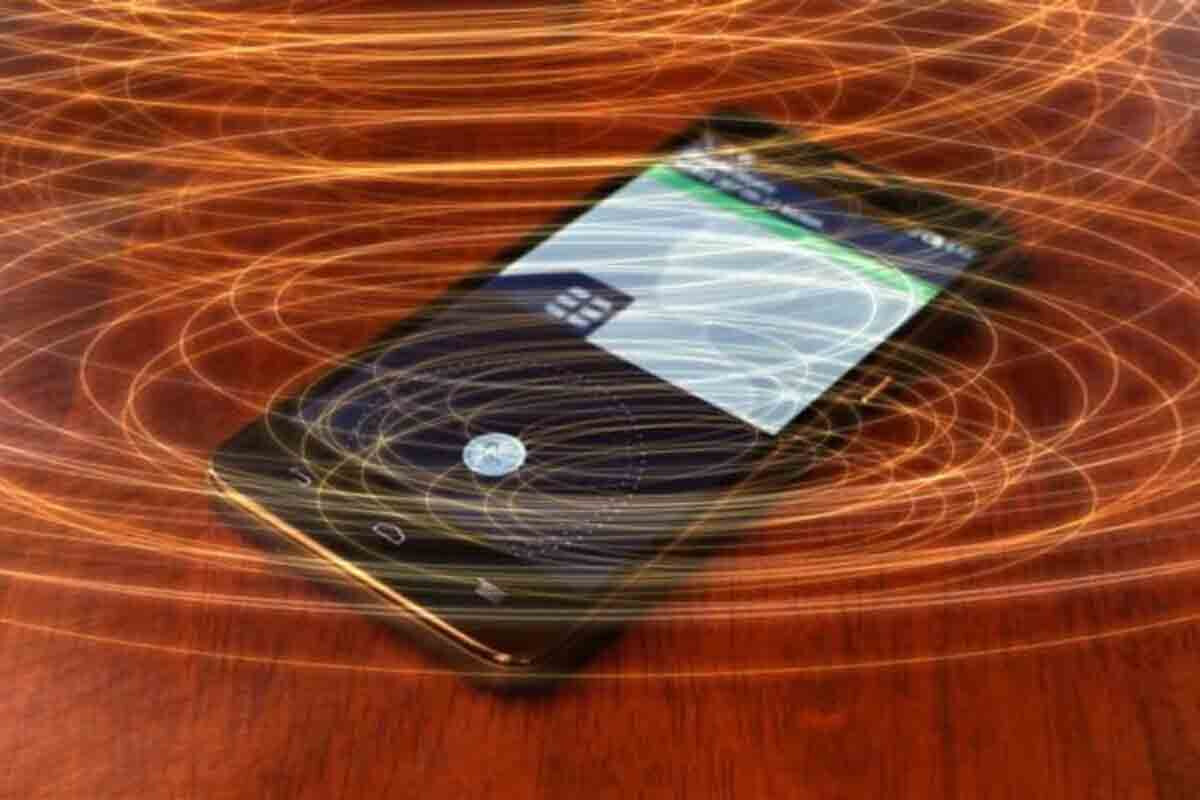 <p>Smartfonlardan radioaktiv şüalanma artacaq</p>