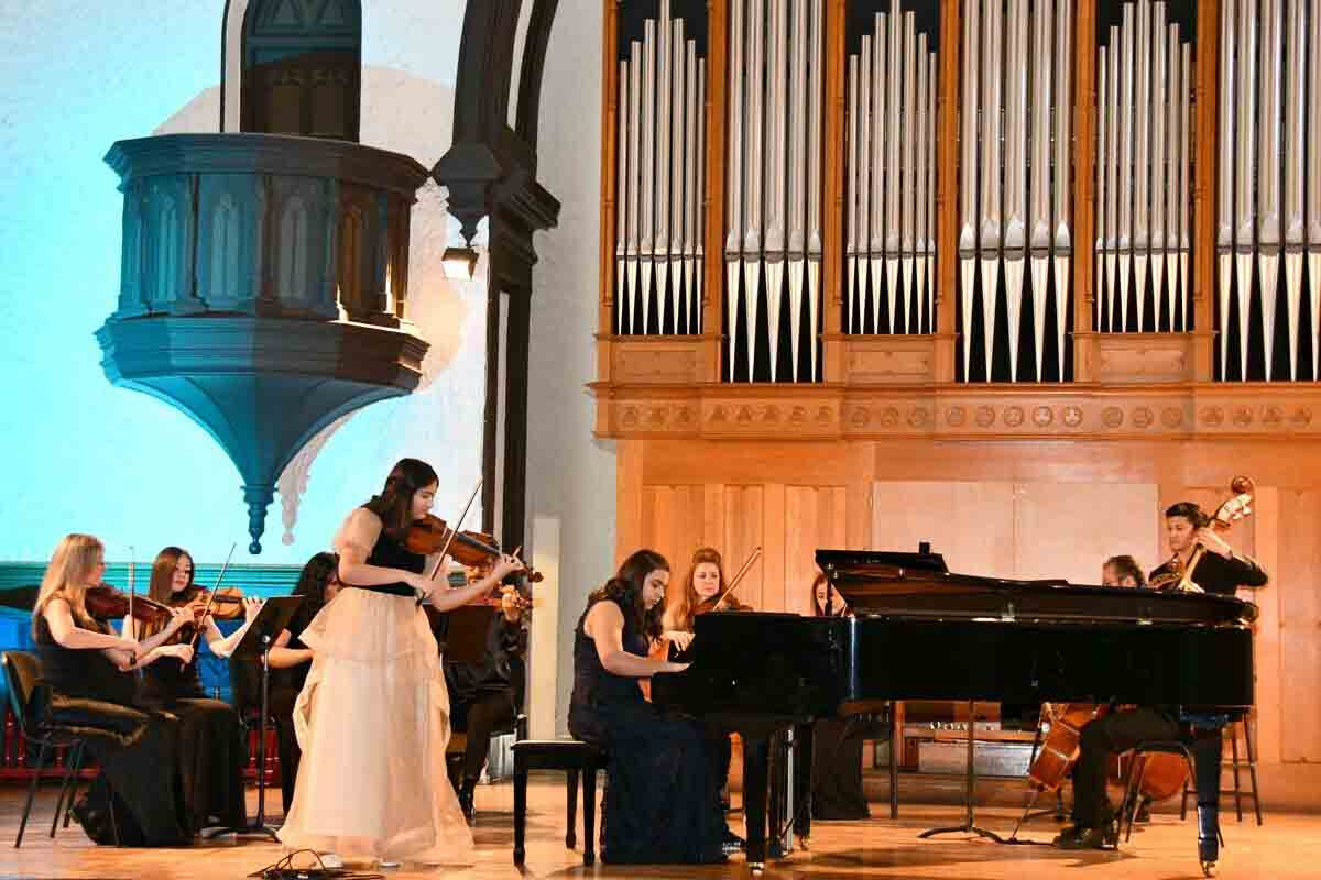 <p>Nuray Həsənlinin solo konserti keçirilib</p>