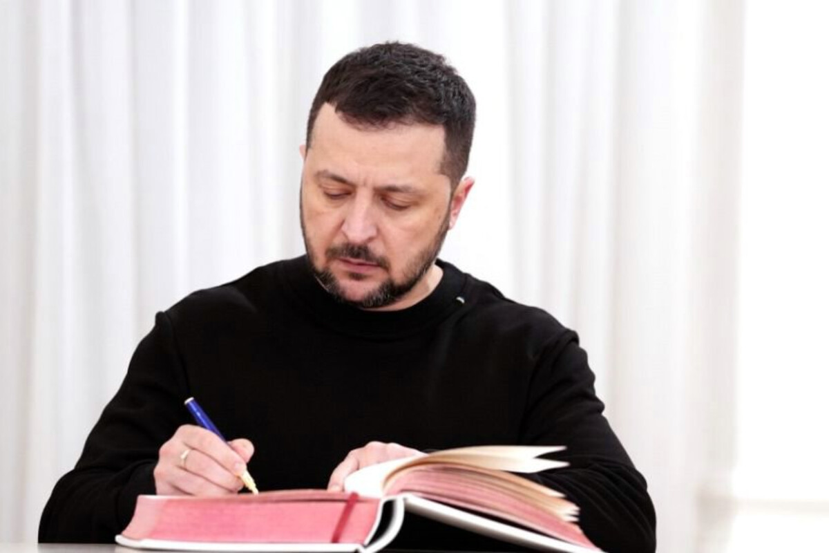 <p>Ukrayna Aİ ilə təhlükəsizlik sazişi imzalayıb</p>