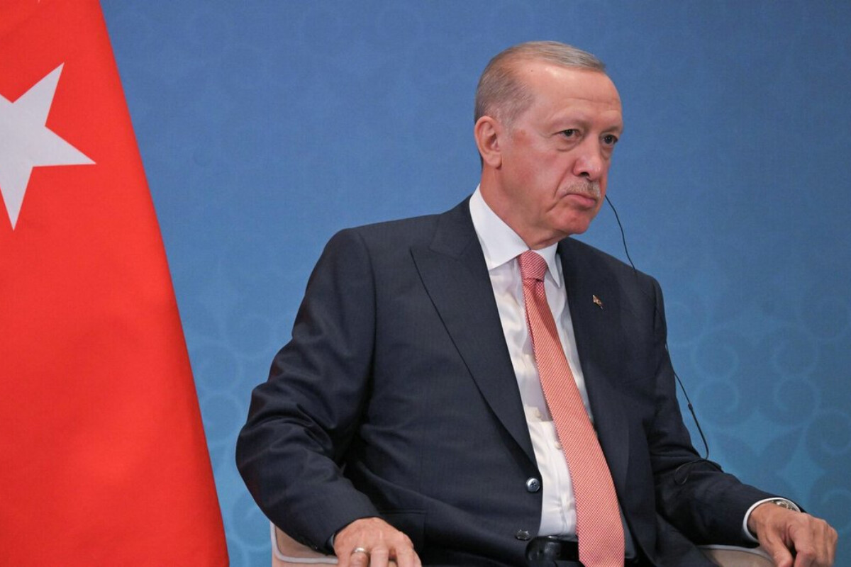 <p>Ərdoğan Rusiya ilə NATO arasında birbaşa...</p>