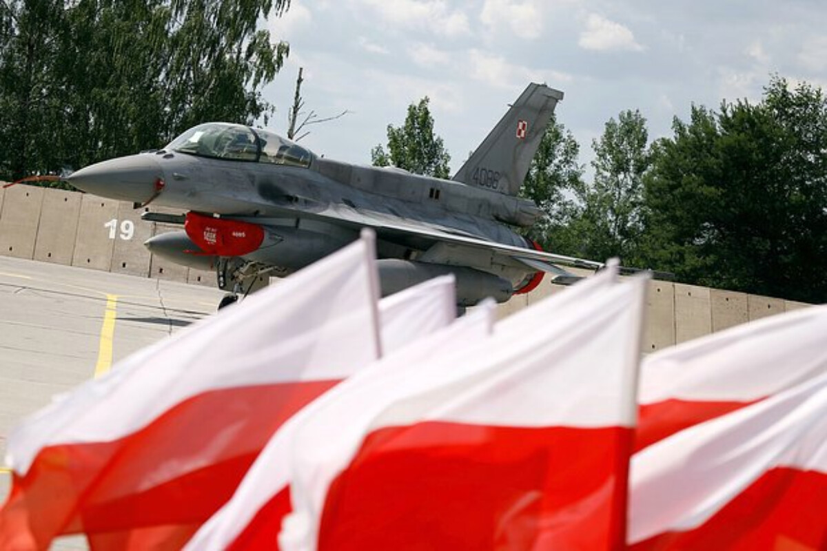 <p>Polşa F-16-nı Ukraynaya verməyəcək</p>