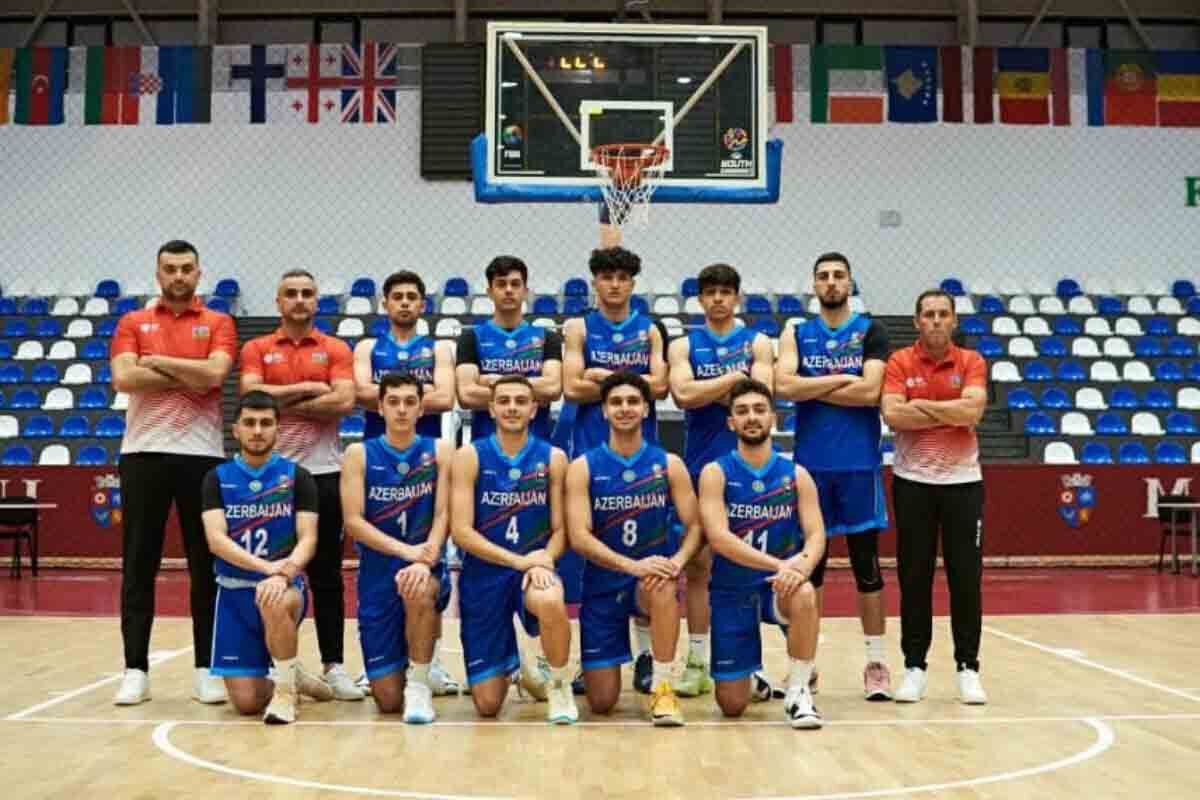 <p>U-20 basketbol yığmamız AÇ-da ermənilərə də uduzaraq sonuncu olublar</p>