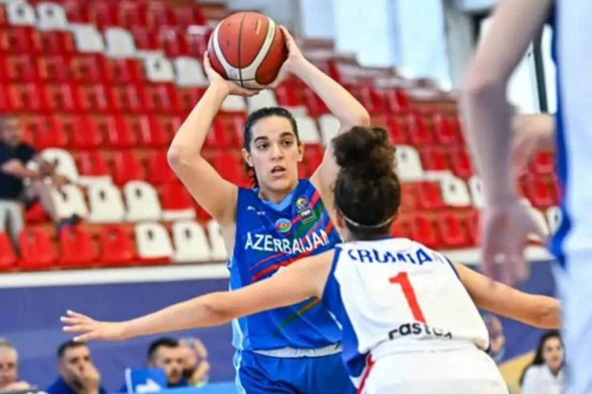<p>Qızlardan ibarət U-18 yığmaımız AÇ-nin finalında</p>