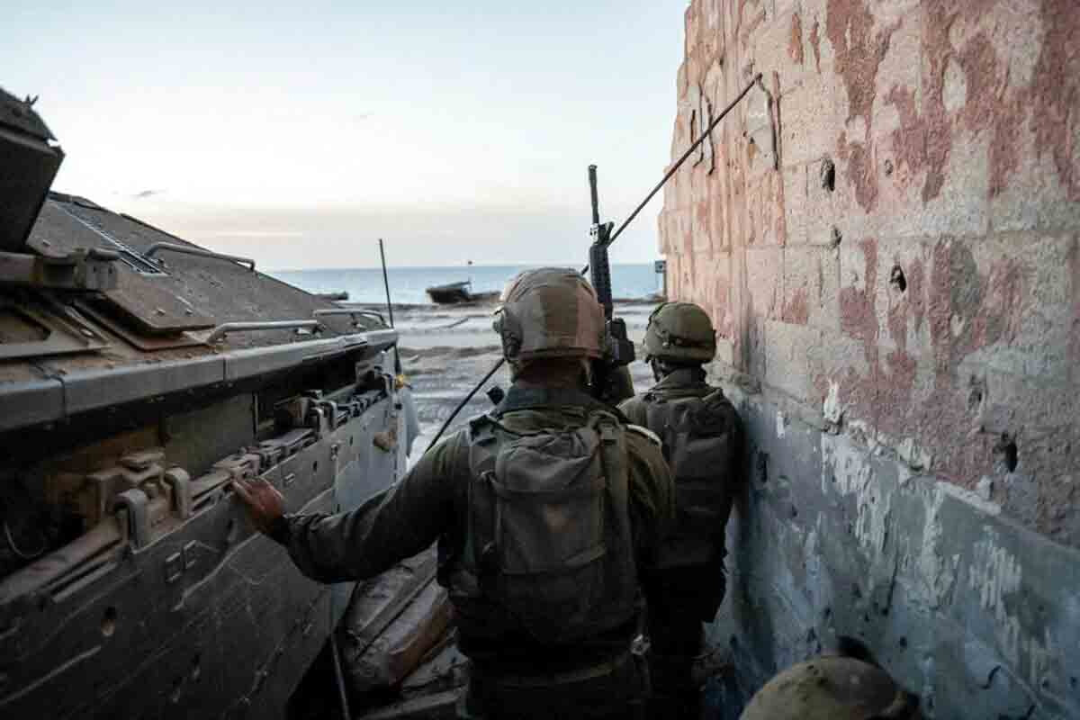 <p>Britaniya İsrail üçün yanacaq daşıyan gəminin Cəbəllütariqə buraxılmamasını istəyib</p>
