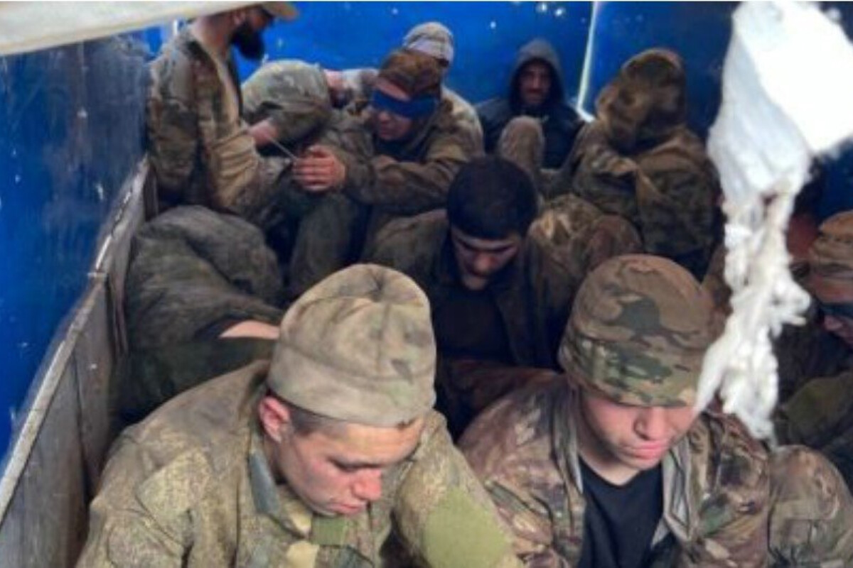<p>Jurnalistlər Kursk vilayətində əsir götürülən 25 çağırışçını...</p>