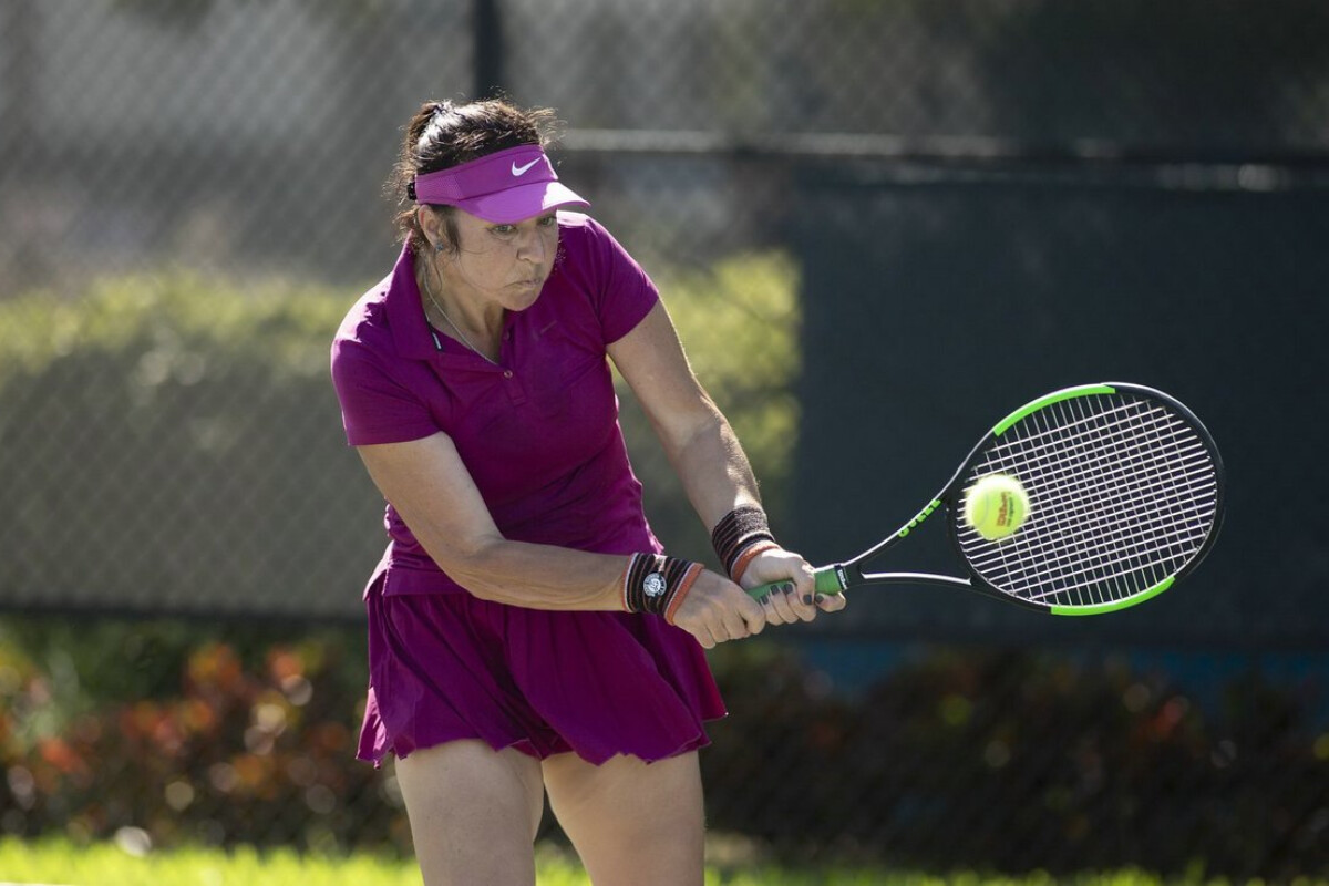 <p>Tehranda keçiriləcək tennis üzrə dünya çempionatında 11 ölkə...</p>