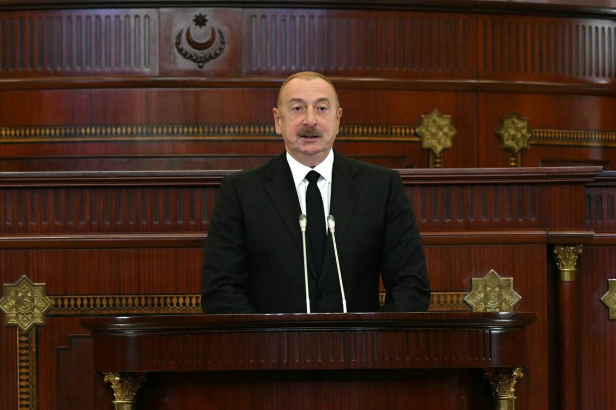 <p>İlham Əliyev Milli Məclisin ilk iclasında çıxış edib</p>