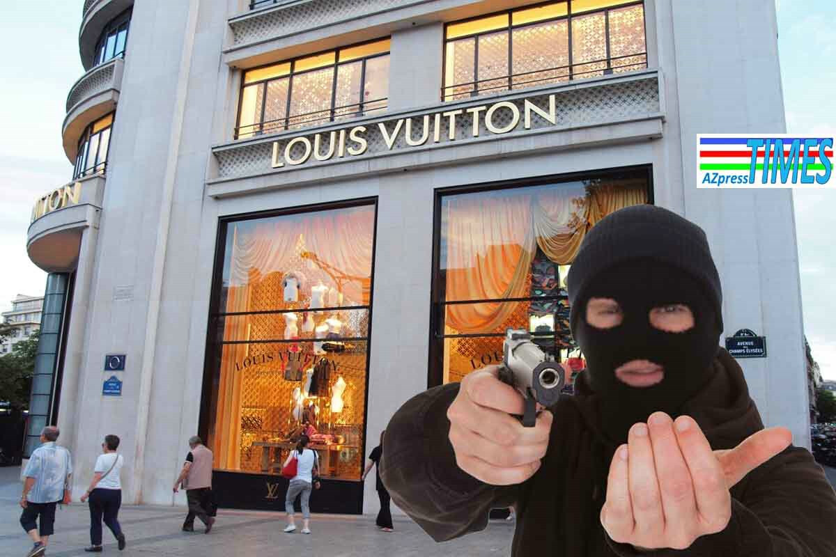 <p>Naməlum şəxslər şəhərin mərkəzində Louis Vuitton butikini qarət ediblər</p>