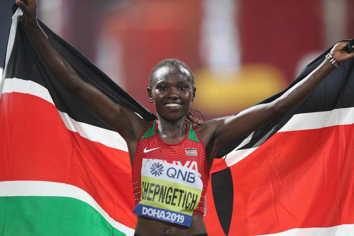 <p>Keniyalı qaçışçı marafonda dünya rekordunu müəyyənləşdirib</p>