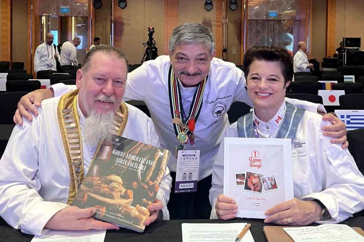 <p>WACS Dünya Kulinariya Konqresində Azərbaycan kitablarının təqdimatı olub</p>