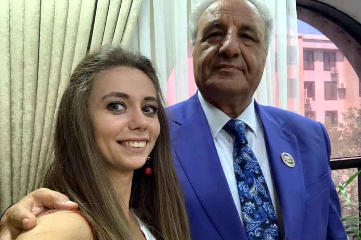 <p>Ayşə İsazadə: Sonuncu stansiyanızda yeriniz behişt, ruhunuz şad olsun, Tağı müəllim!</p>