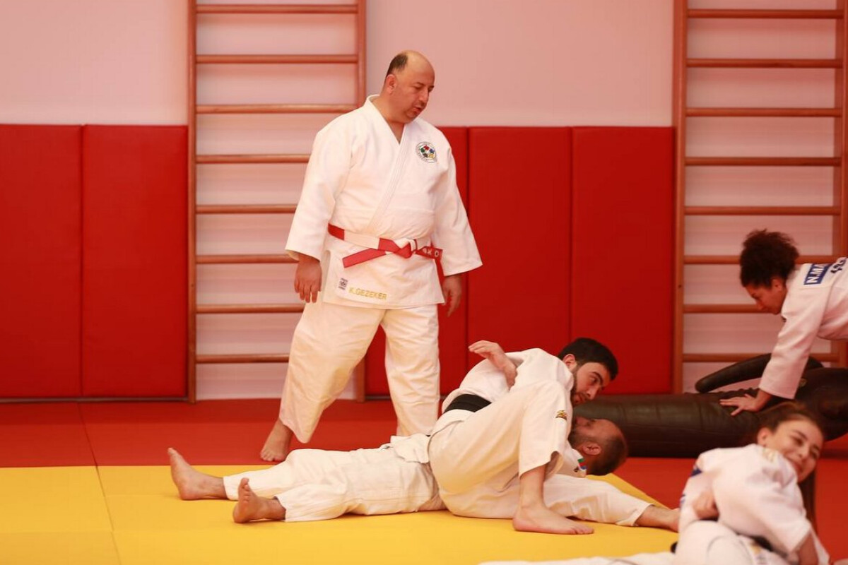 <p>Cüdoçularımız kata üzrə dünya çempionatına qatılacaqlar</p>