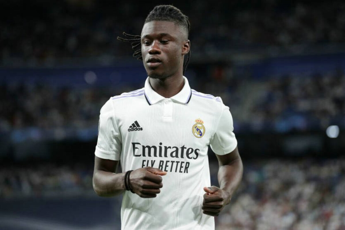 <p>Real Madrid Kamavinqanın zədəsi ilə bağlı rəsmi açıqlama yayıb</p>