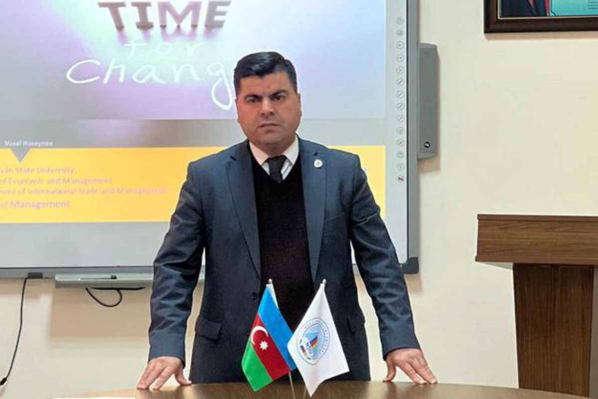 <p>Cavadxan Qasımov: Naxçıvan Dövlət Universiteti:&nbsp;HƏDƏFLƏRƏ DOĞRU</p>