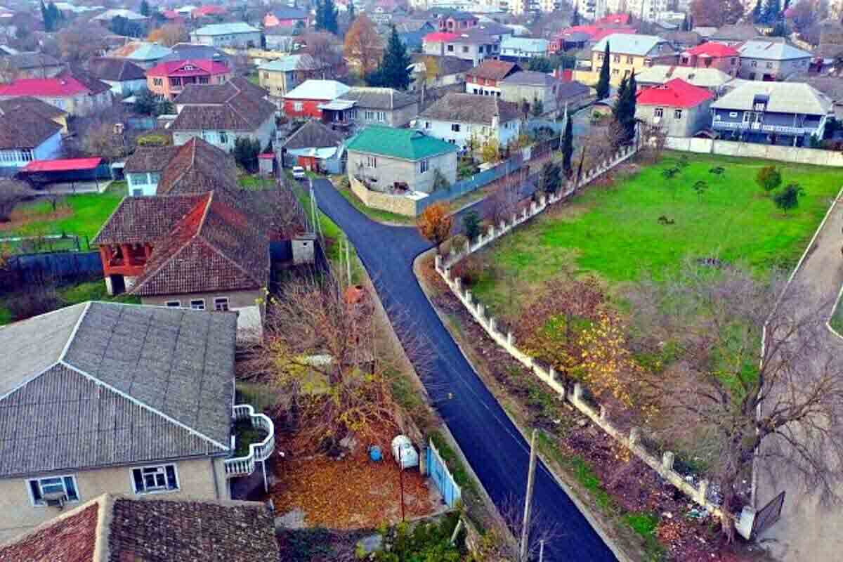 <p>Masallı şəhərində 9 küçəyə asfalt döşənib</p>