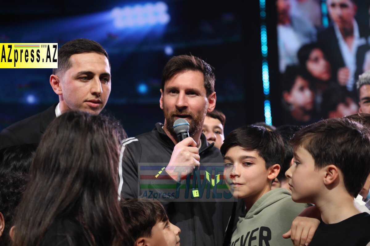 <p>Lionel Messi və komanda yoldaşları Bakıda</p>