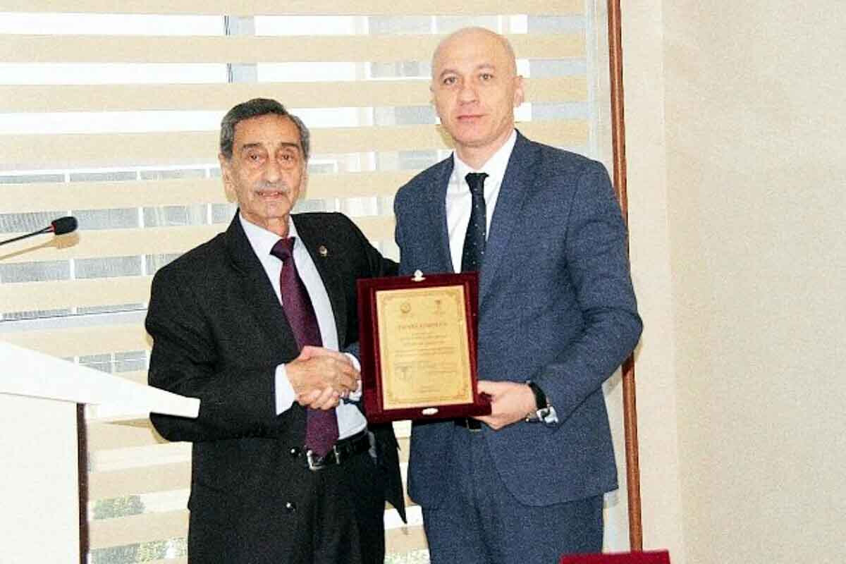 <p>Teatr Xadimləri İttifaqı Lənkəranda</p>