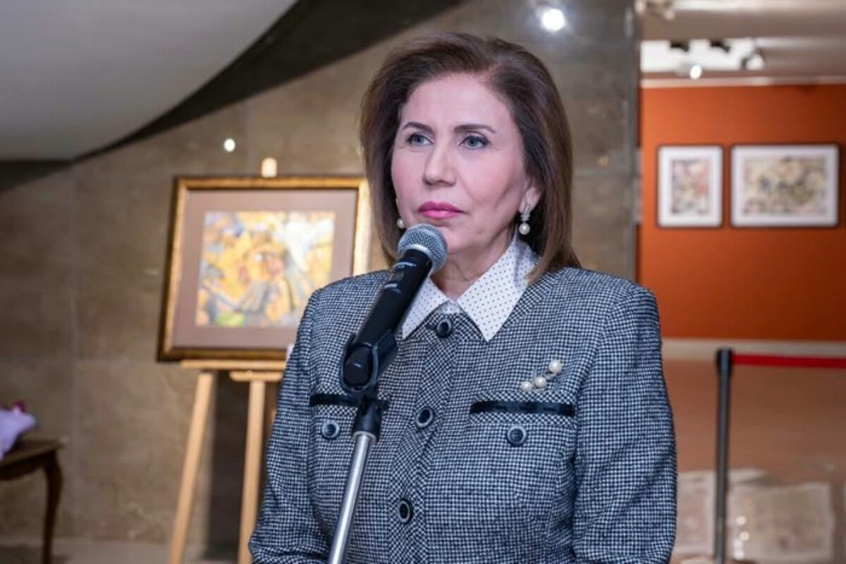 <p>Bahar Muradova: Çizdiyi bu qarışıq məntiqi ardıcıllıq&nbsp;qarşısında heyrətlənməmək mümkünsüzdür</p>