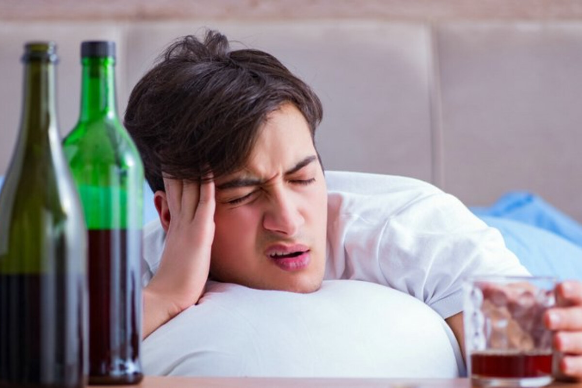 <p>Niyə alkoqol yuxusuzluğa səbəb olur?</p>