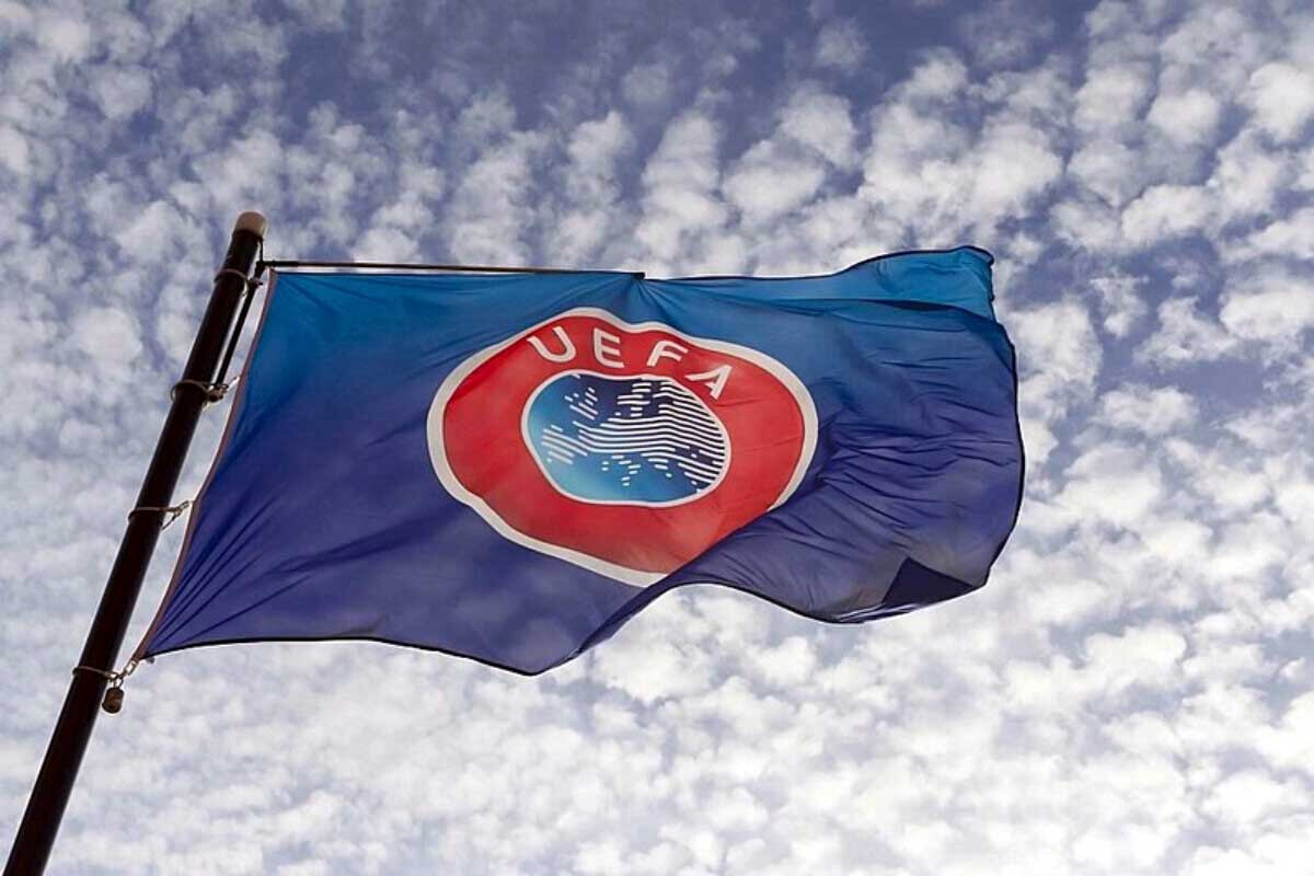 <p>Azərbaycan UEFA reytinqində Bolqarıstan və Sloveniya arasında yerini qoruyub</p>