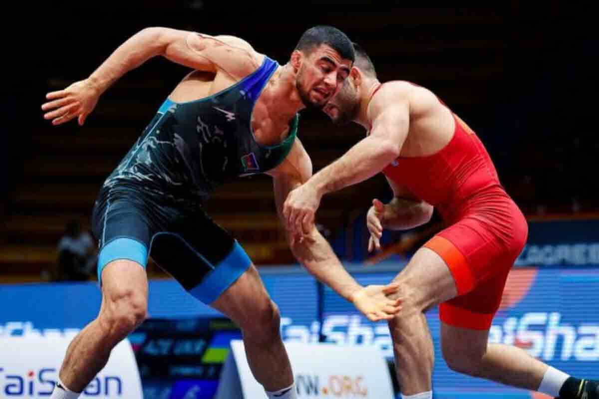 <p>Bratislavada keçirilən Avropa çempionatında Azərbaycanın beş güləşçisi medallar uğrunda mübarizəyə çıxıb</p>